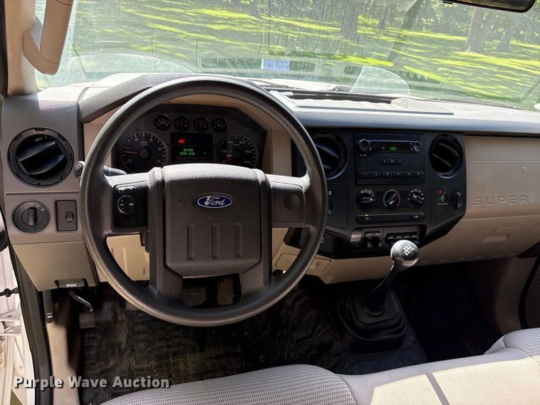 image for item EW8997 2008 Ford F550 Super Duty flatbed truck