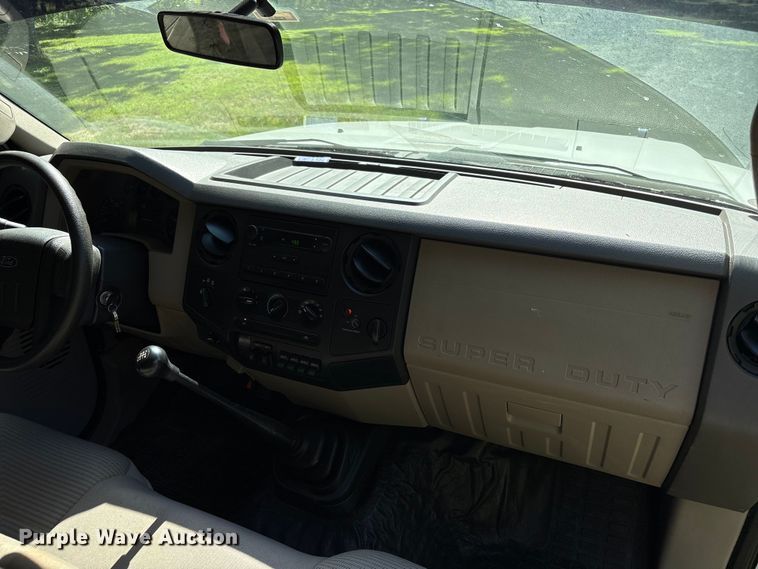 image for item EW8997 2008 Ford F550 Super Duty flatbed truck