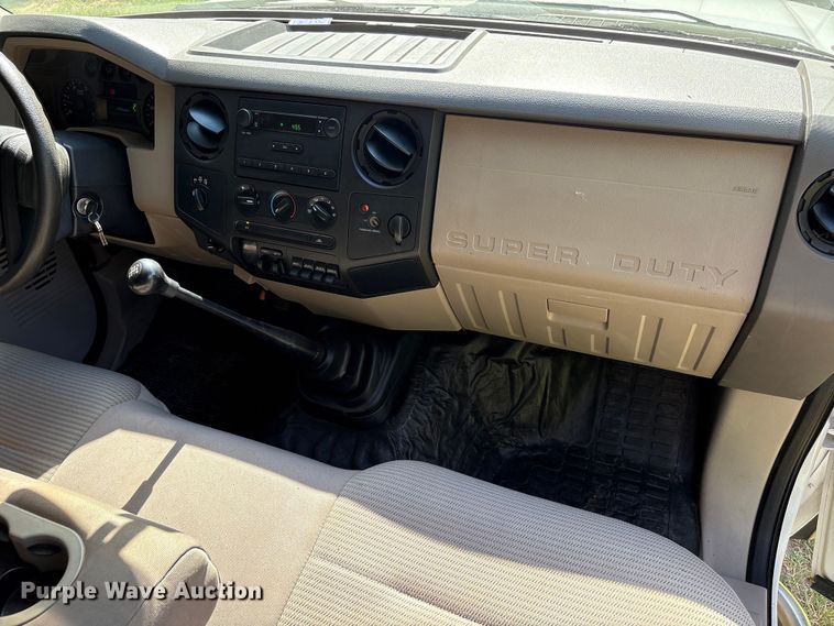 image for item EW8997 2008 Ford F550 Super Duty flatbed truck