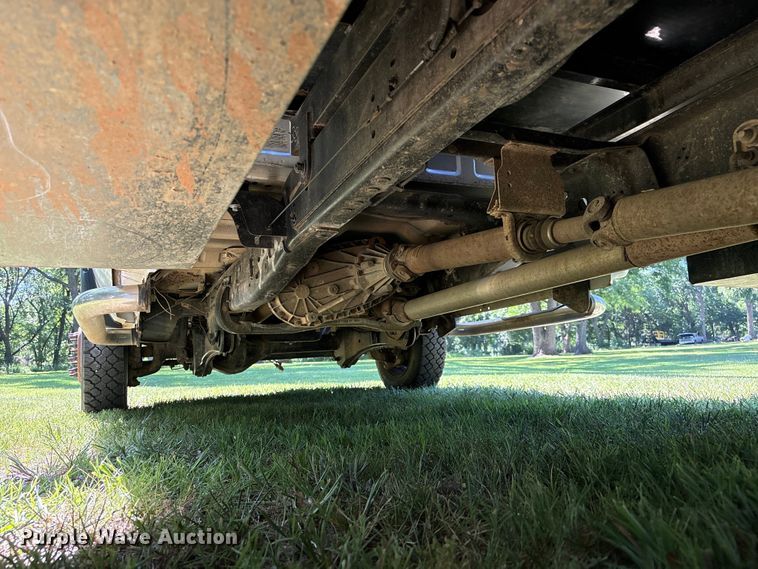 image for item EW8997 2008 Ford F550 Super Duty flatbed truck