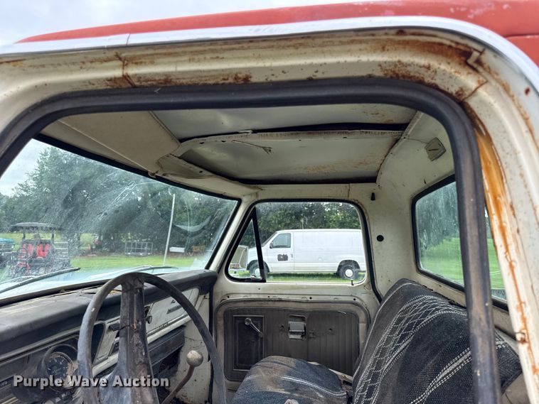 image for item EX1995 1975 Ford F250 flatbed pickup truck