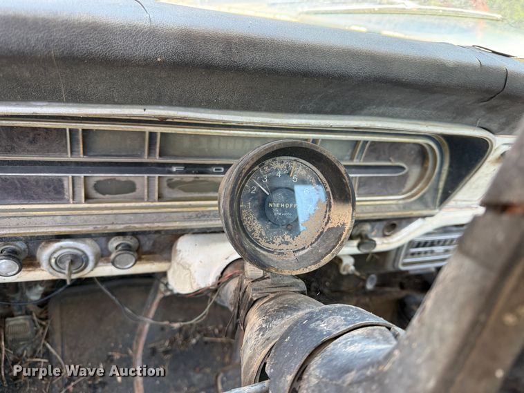 image for item EX1995 1975 Ford F250 flatbed pickup truck