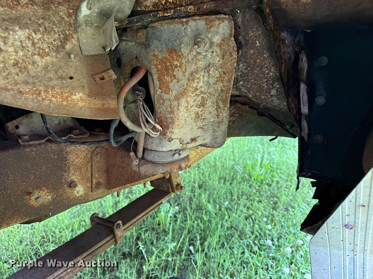 image for item EX1995 1975 Ford F250 flatbed pickup truck