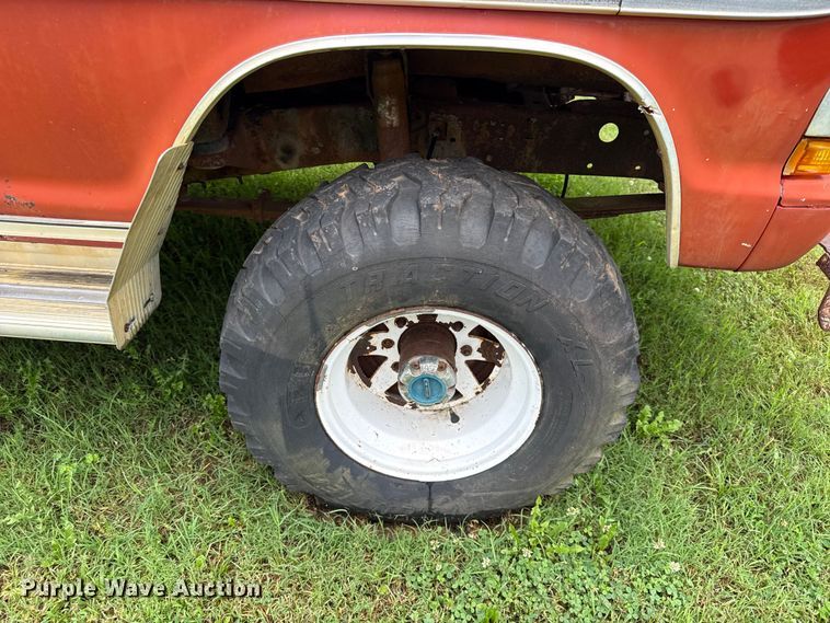 image for item EX1995 1975 Ford F250 flatbed pickup truck