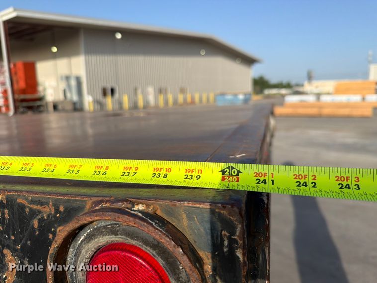 image for item EX2521 2018 Peterbilt 337 flatbed truck