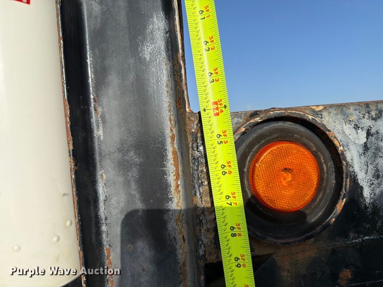 image for item EX2521 2018 Peterbilt 337 flatbed truck