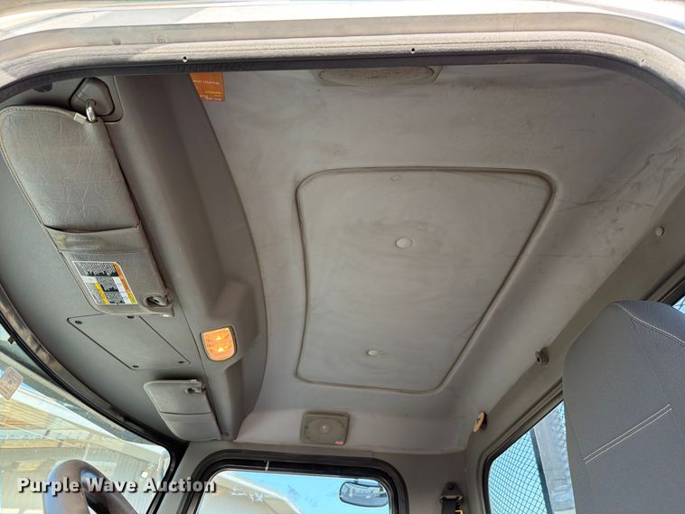 image for item EX2521 2018 Peterbilt 337 flatbed truck