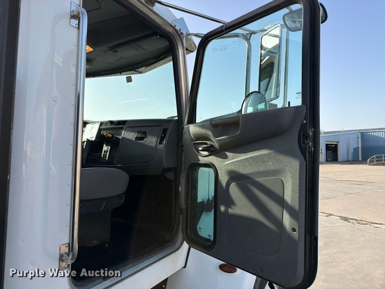 image for item EX2521 2018 Peterbilt 337 flatbed truck