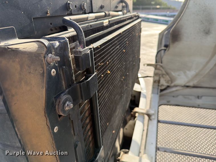 image for item EX2521 2018 Peterbilt 337 flatbed truck