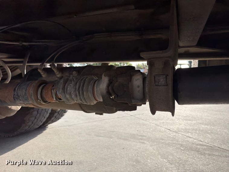 image for item EX2521 2018 Peterbilt 337 flatbed truck