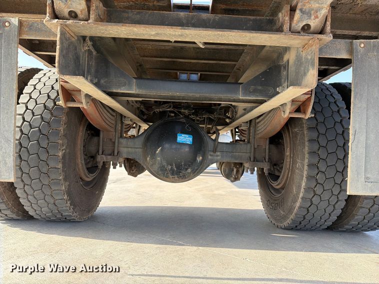 image for item EX2521 2018 Peterbilt 337 flatbed truck