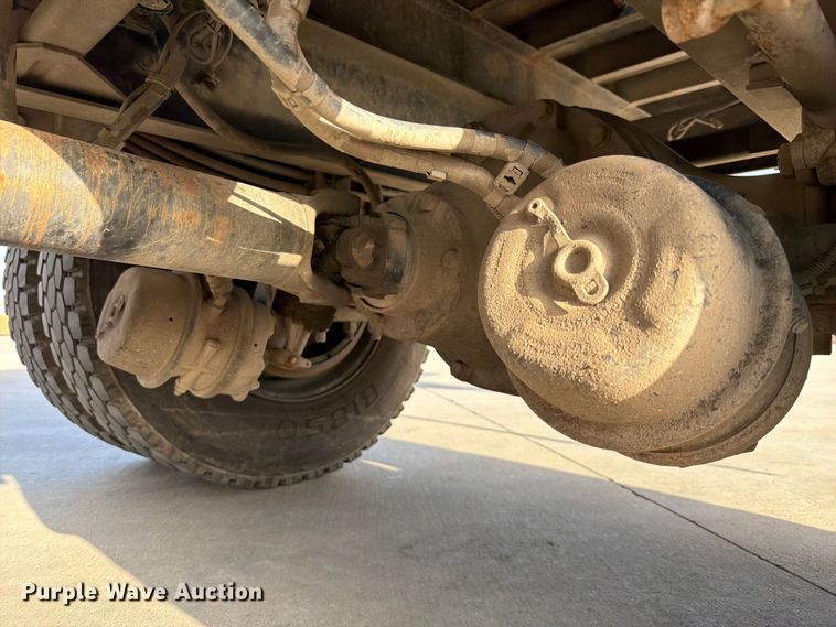 image for item EX2521 2018 Peterbilt 337 flatbed truck