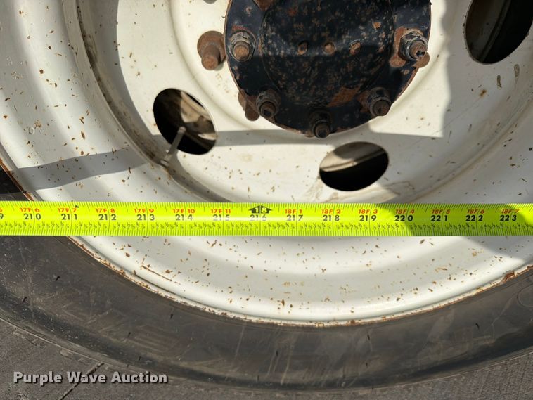 image for item EX2521 2018 Peterbilt 337 flatbed truck