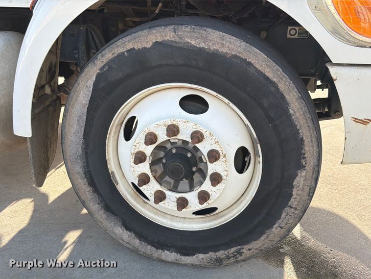 image for item EX2521 2018 Peterbilt 337 flatbed truck