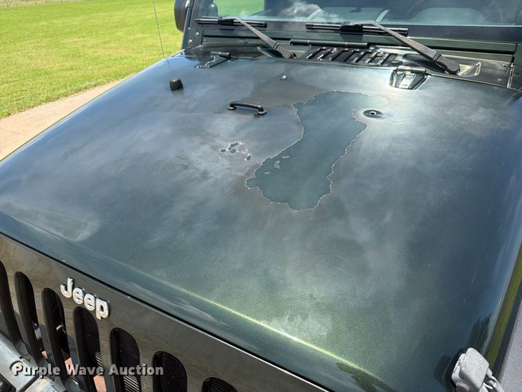 image for item EX4022 2010 Jeep Wrangler Unlimited SUV