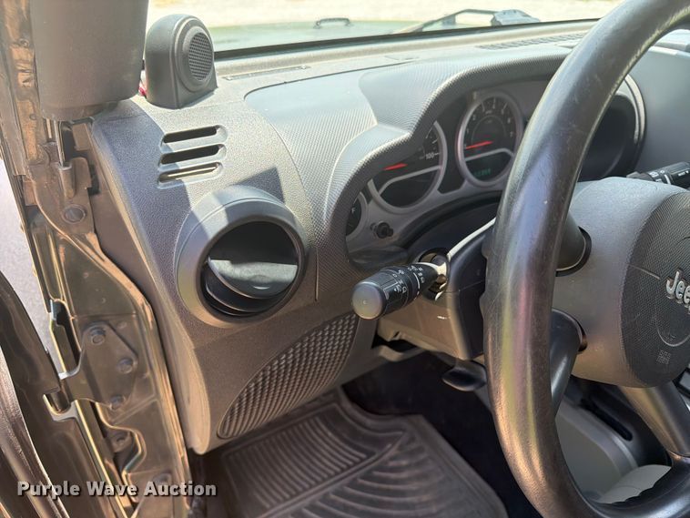 image for item EX4022 2010 Jeep Wrangler Unlimited SUV