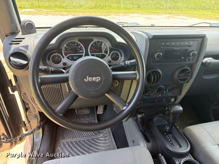 image for item EX4022 2010 Jeep Wrangler Unlimited SUV