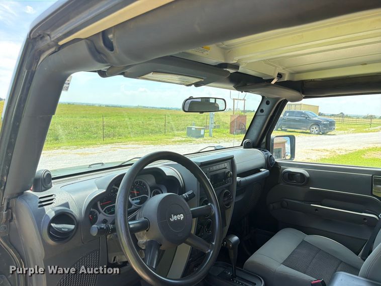 image for item EX4022 2010 Jeep Wrangler Unlimited SUV