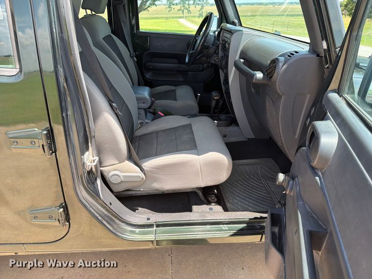 image for item EX4022 2010 Jeep Wrangler Unlimited SUV