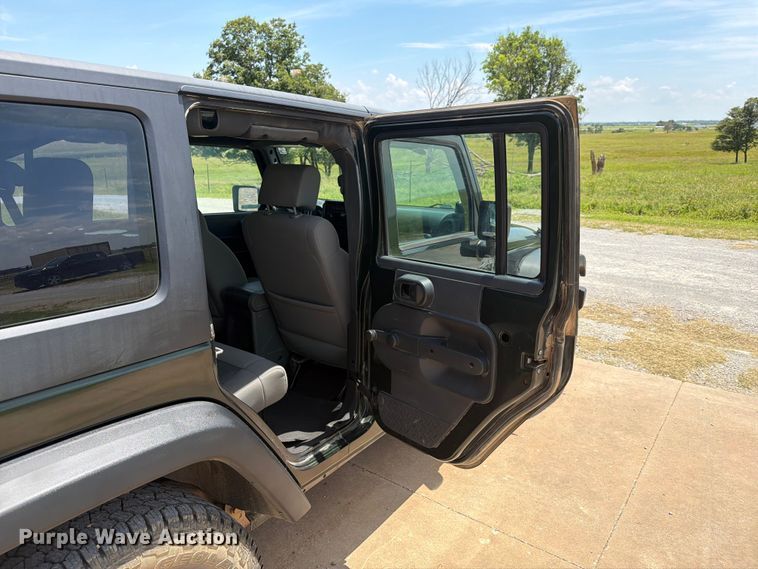 image for item EX4022 2010 Jeep Wrangler Unlimited SUV