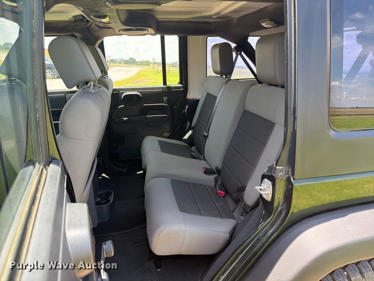 image for item EX4022 2010 Jeep Wrangler Unlimited SUV