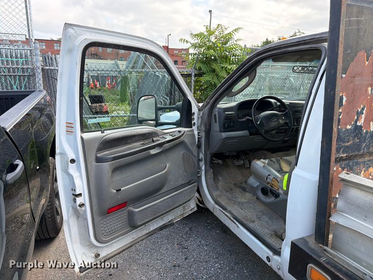 image for item EX4546 2006 Ford F350 Super Duty dump flatbed pickup truck