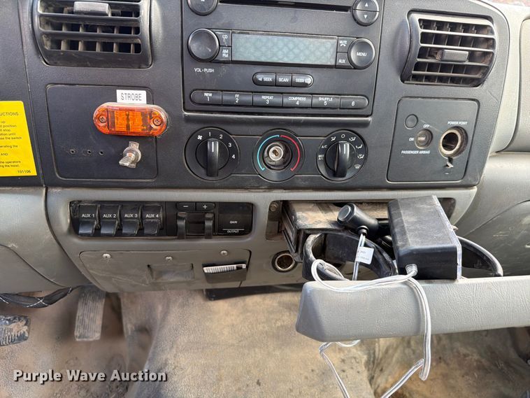 image for item EX4546 2006 Ford F350 Super Duty dump flatbed pickup truck