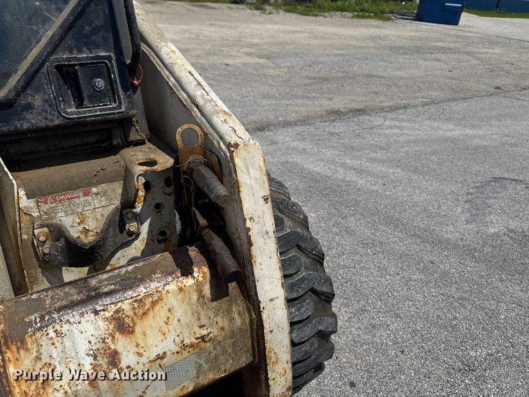 image for item FB5725 1994 Bobcat 853 skid steer loader