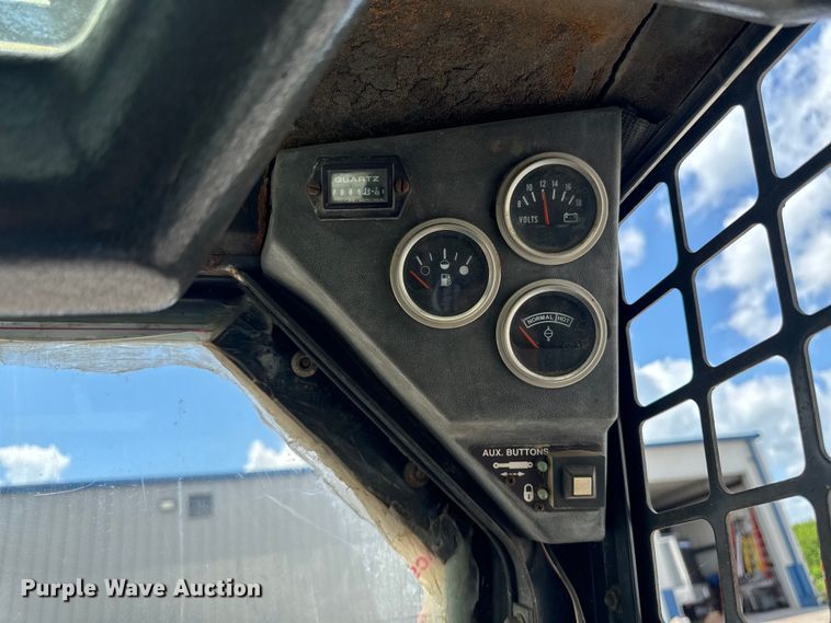 image for item FB5725 1994 Bobcat 853 skid steer loader