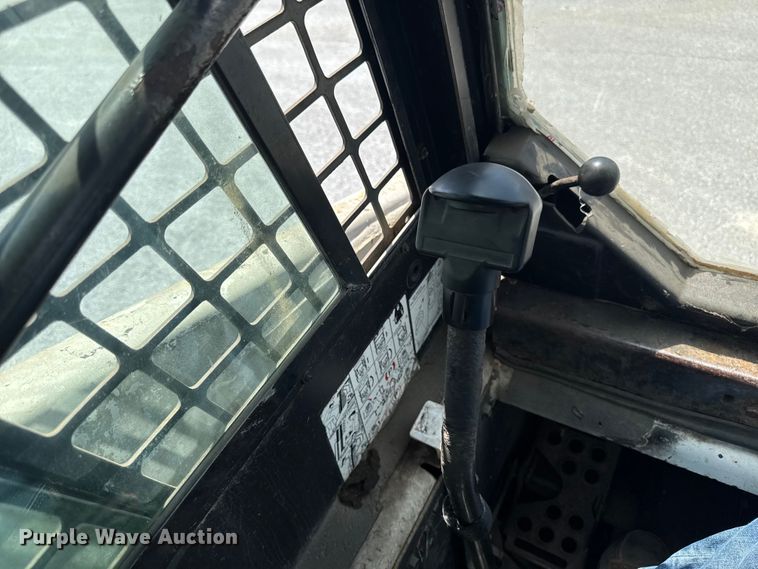 image for item FB5725 1994 Bobcat 853 skid steer loader