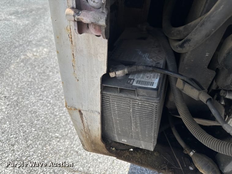 image for item FB5725 1994 Bobcat 853 skid steer loader