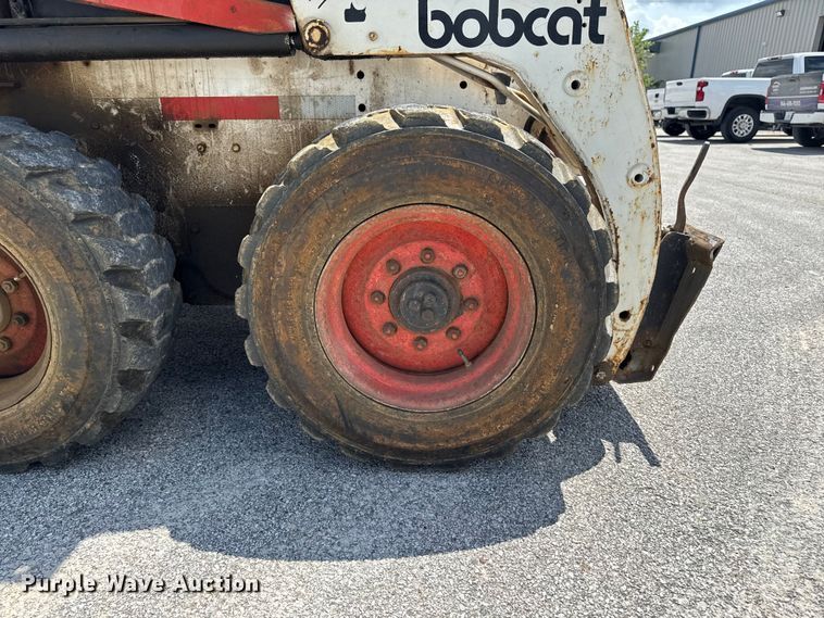 image for item FB5725 1994 Bobcat 853 skid steer loader