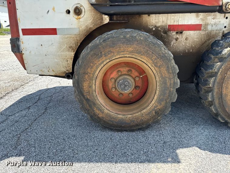 image for item FB5725 1994 Bobcat 853 skid steer loader