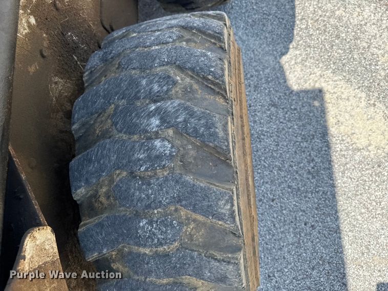 image for item FB5725 1994 Bobcat 853 skid steer loader