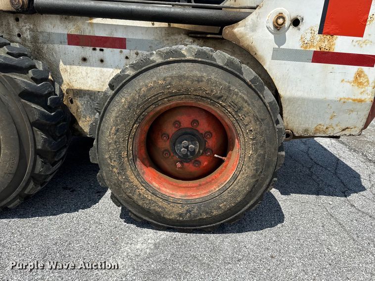 image for item FB5725 1994 Bobcat 853 skid steer loader