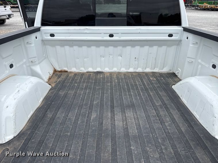 image for item FB6786 2019 Chevrolet Silverado 1500 Crew Cab pickup truck