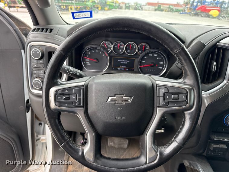 image for item FB6786 2019 Chevrolet Silverado 1500 Crew Cab pickup truck