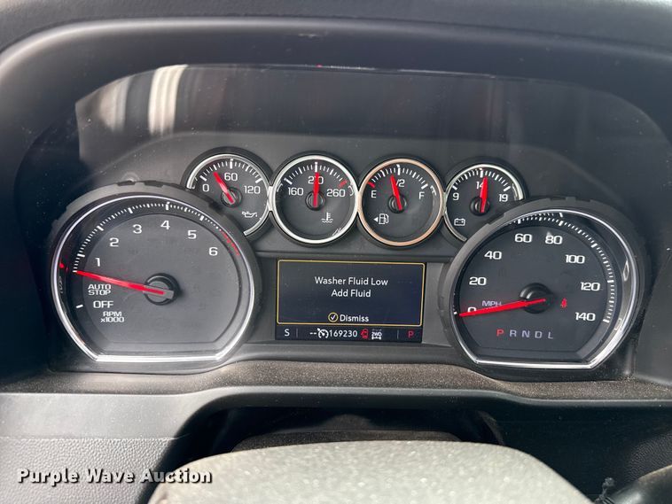 image for item FB6786 2019 Chevrolet Silverado 1500 Crew Cab pickup truck