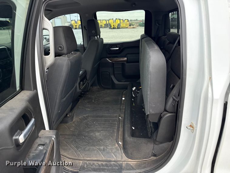 image for item FB6786 2019 Chevrolet Silverado 1500 Crew Cab pickup truck