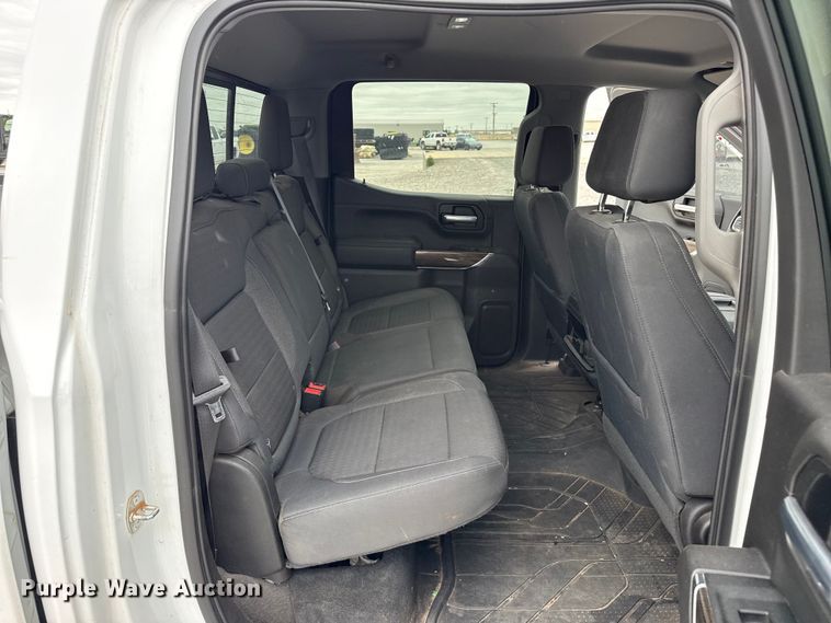 image for item FB6786 2019 Chevrolet Silverado 1500 Crew Cab pickup truck