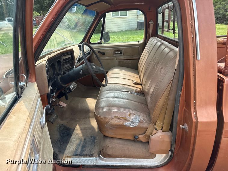image for item FB6856 1980 GMC Sierra Grande 25 pickup truck