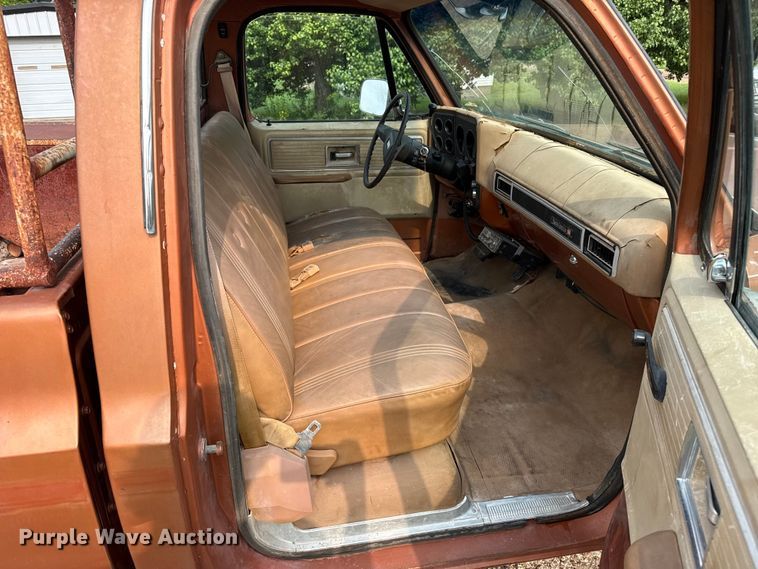 image for item FB6856 1980 GMC Sierra Grande 25 pickup truck