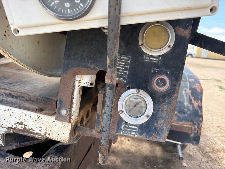 image for item FB6885 Sewer jetter trailer