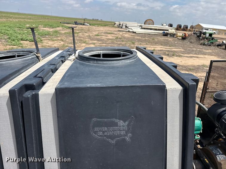 image for item FB6886 Sewer jetter trailer
