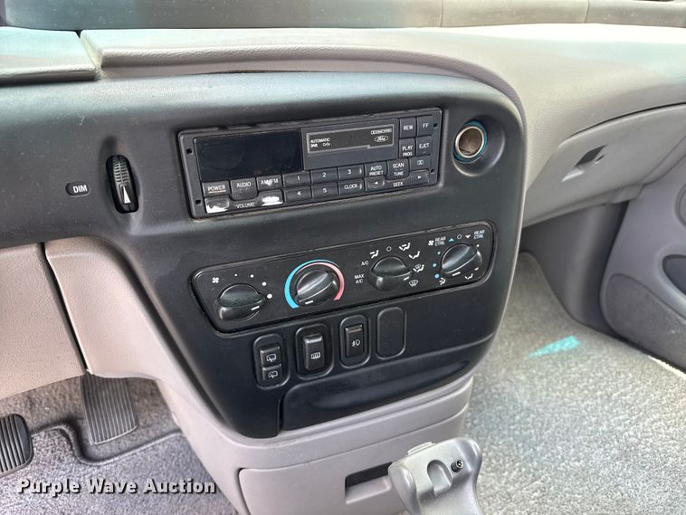 image for item FB6893 1998 Ford Windstar van