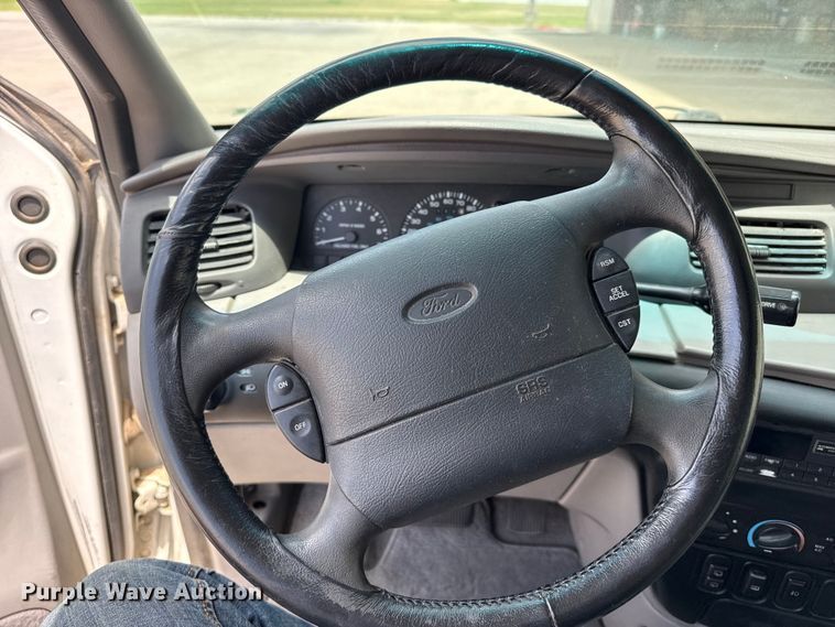 image for item FB6893 1998 Ford Windstar van