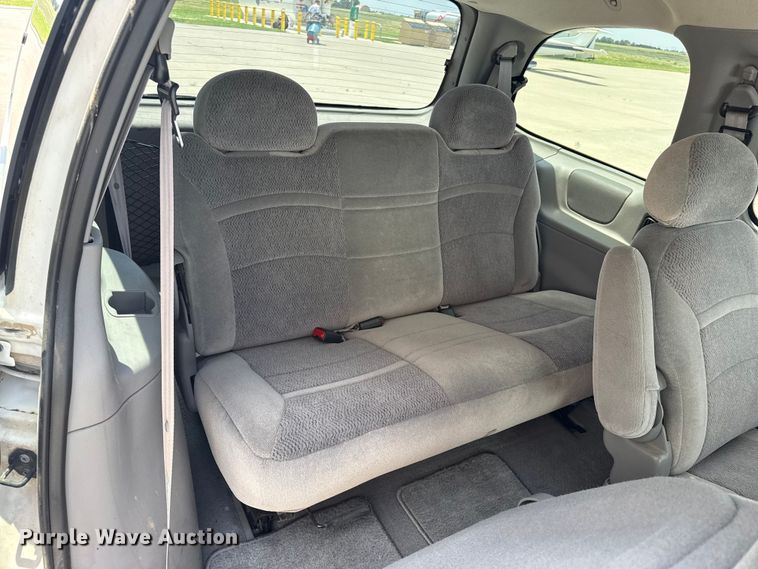 image for item FB6893 1998 Ford Windstar van