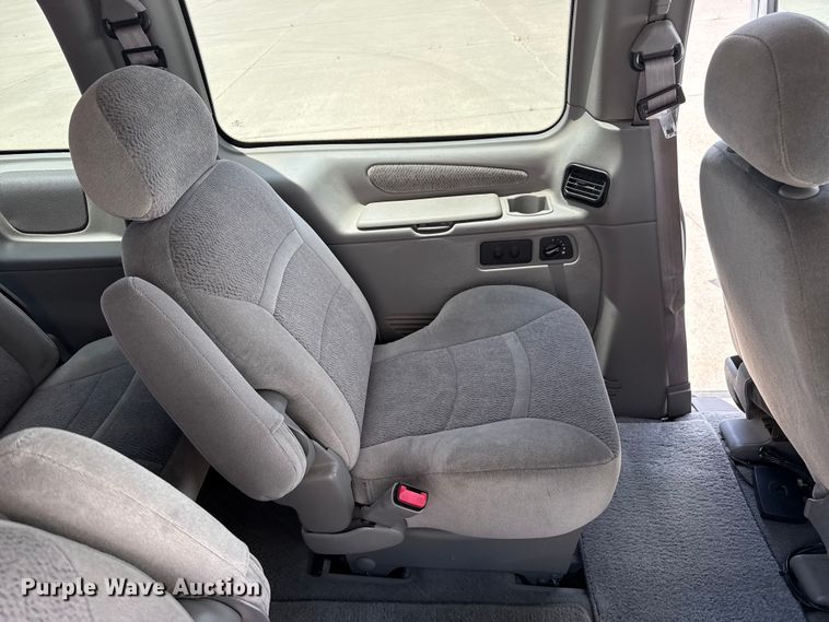 image for item FB6893 1998 Ford Windstar van