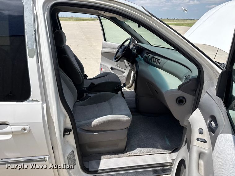 image for item FB6893 1998 Ford Windstar van