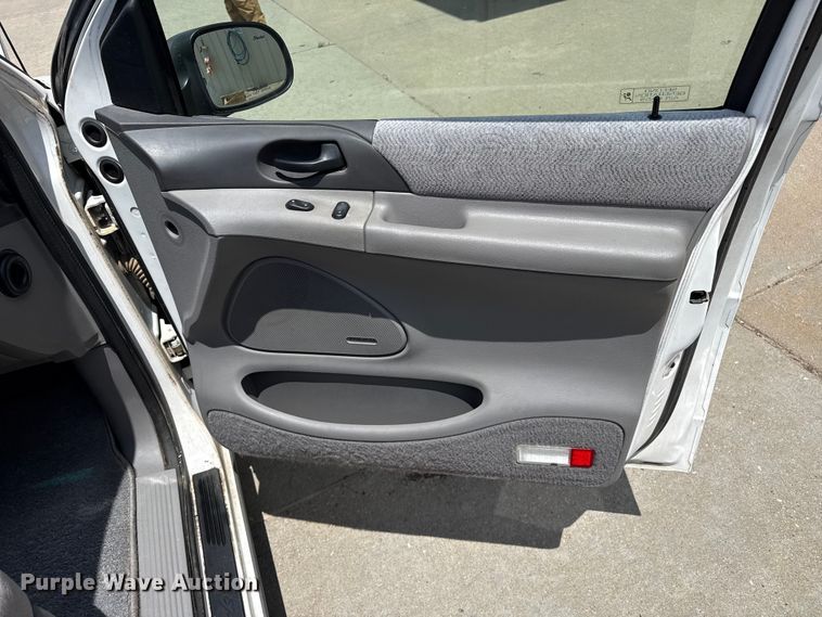 image for item FB6893 1998 Ford Windstar van